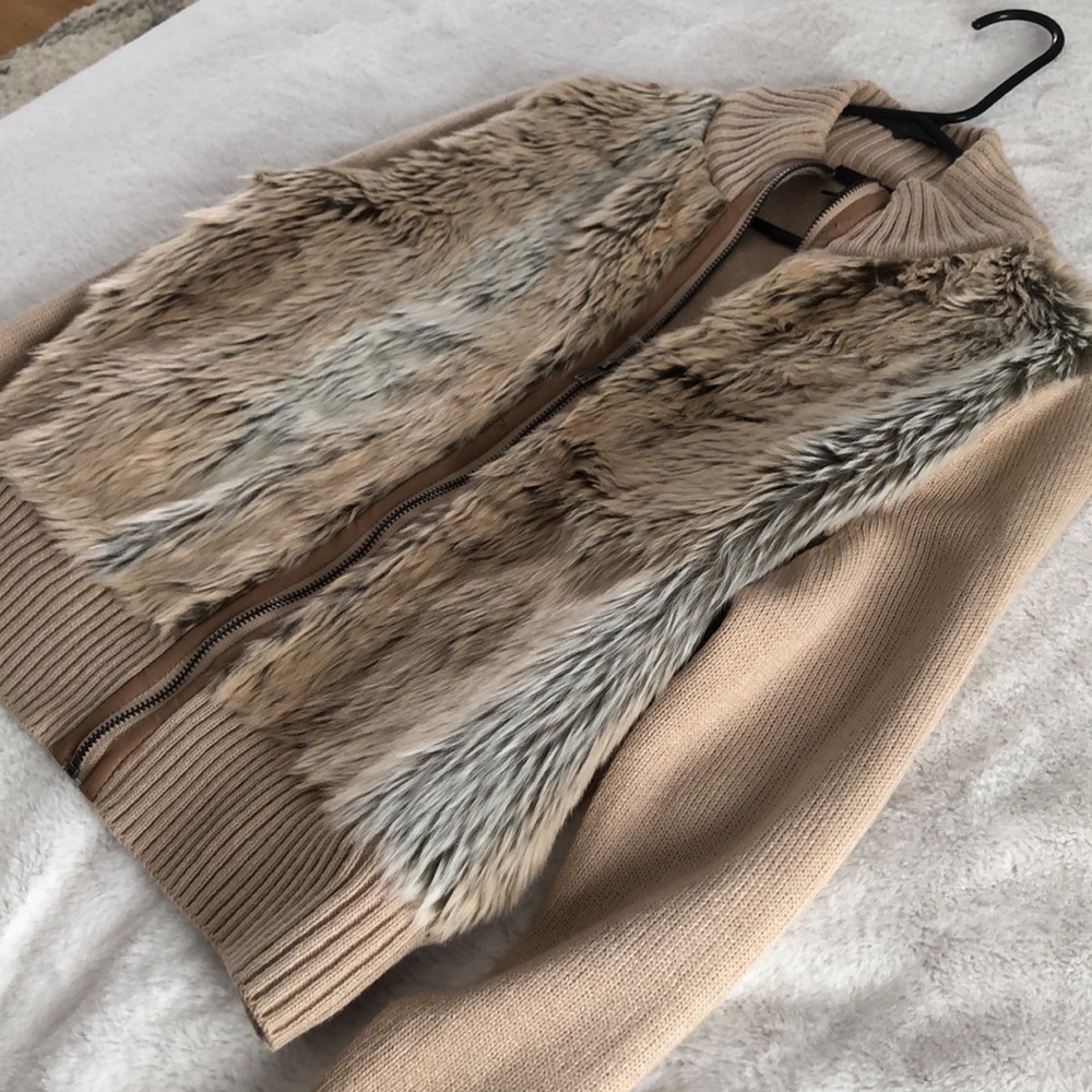 H&M fur front, zip up tan sweater, M